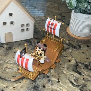 Disney Mickey Mouse Pirates of the Caribbean Pirate Ship Rolling Toy, Water Ride